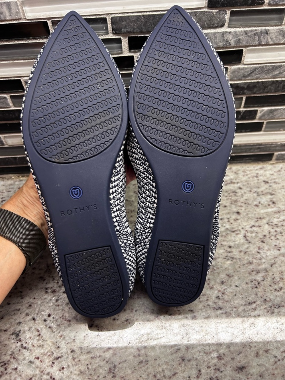 Rothy’s Pointed toe Navy and white Houndstooth Ballet Flats size 7.5 - Picture 3 of 7